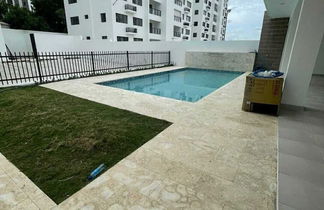 Foto 1 - Confidence Luxurious Apartment