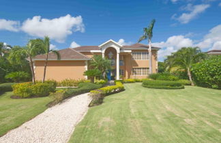 Photo 2 - Large Golf View Villa With Pool Jacuzzi and Staff