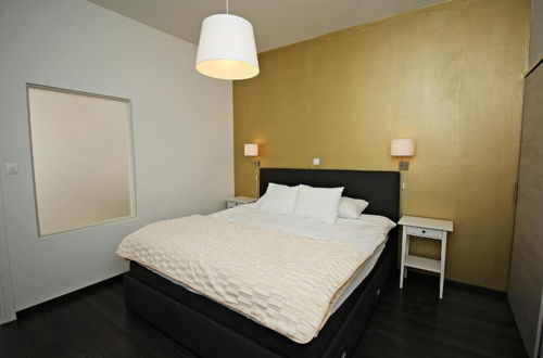 Photo 3 - Luxury Apartments Gold and Grey
