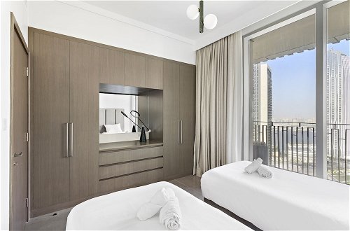 Photo 8 - WelHome - Luxe Apartment With Incredible View on Dubai Creek