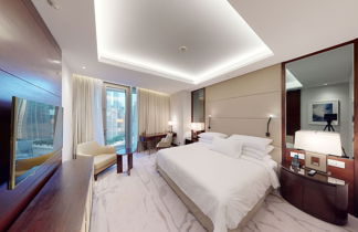Photo 3 - Stunning 2 Bed Address Sky View Best Layout