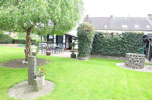 Photo 25 - Holiday Apartment in Oberstadtfeld With Garden