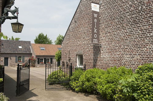 Photo 2 - Holiday Home in Baarlo With Wood-fired Hot Tub