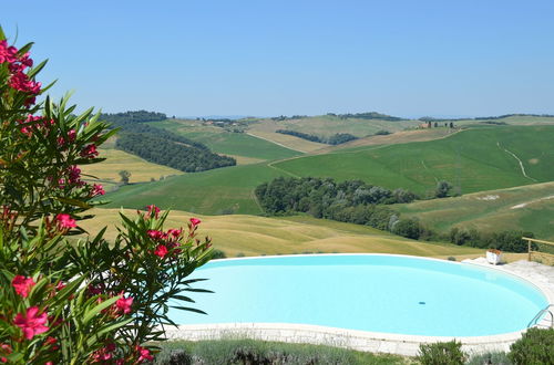 Foto 7 - Apartment With Beautiful View in the Crete Senesi