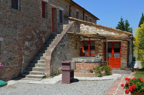 Foto 15 - Apartment With Beautiful View in the Crete Senesi