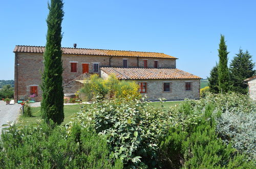 Photo 1 - Apartment With Beautiful View in the Crete Senesi