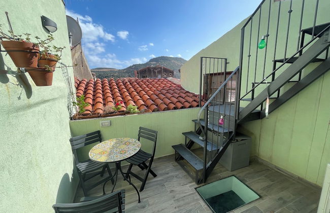 Large, Authentic 2-bed Apartment, Panoramic Views - Foto 23