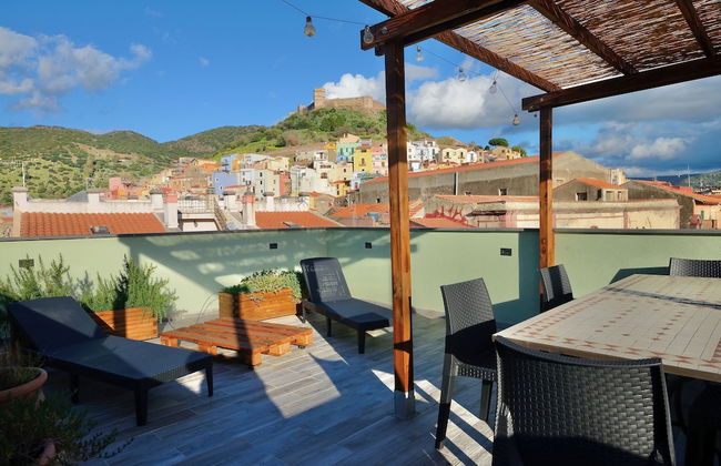 Large, Authentic 2-bed Apartment, Panoramic Views - Foto 16