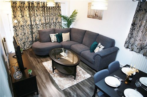 Foto 1 - Lovely 2-bed Apartment in Harrow
