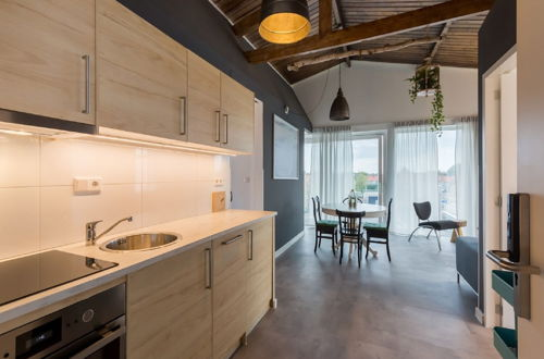 Photo 2 - Lovely, Modern, 4-person Apartment in the Heart of Koudekerke