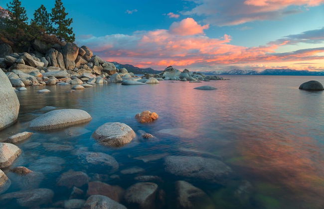 Soak in Luxury Lake Views of Tahoe From Deck - Foto 24