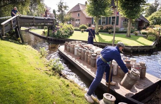 Group Home in Giethoorn With Waterside Terrace - Foto 24