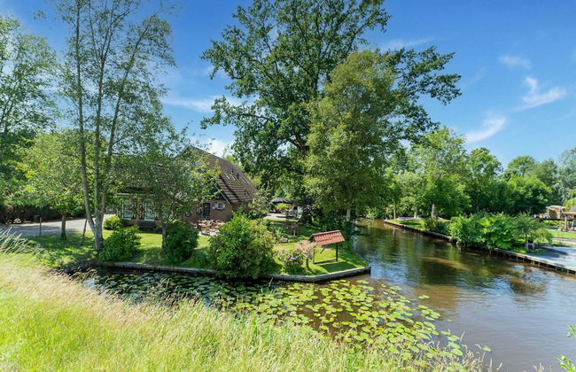 Group Home in Giethoorn With Waterside Terrace - Foto 33