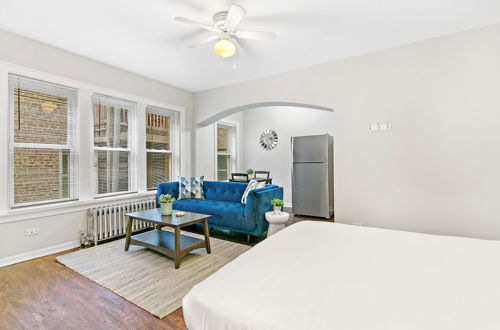 Photo 9 - Studio Superb Apt Near Loyola University