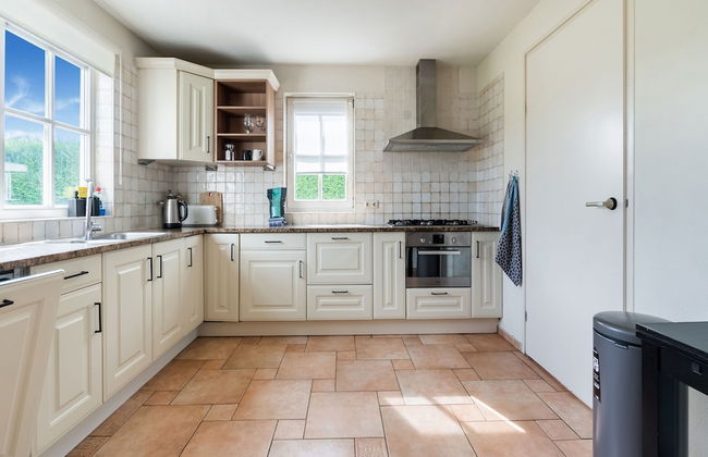 Exclusive Villa in Zeewolde With a Terrace - Photo 17