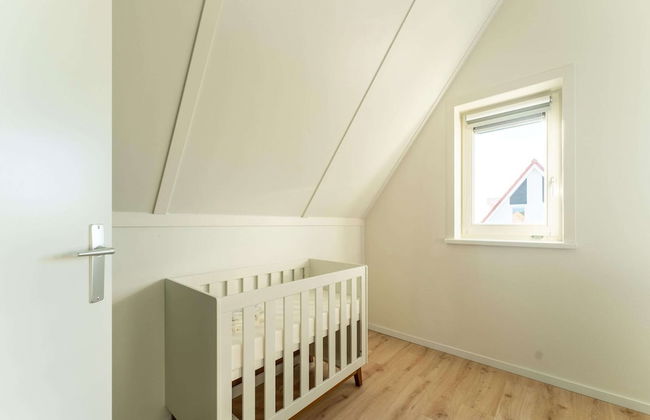 Beautiful Holiday Home in Scherpenisse With Charming Terrace - Foto 10