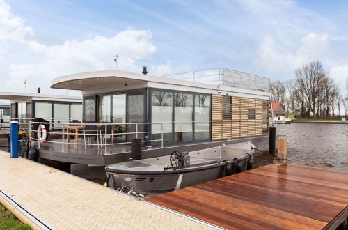 Foto 31 - Houseboat With Roof Terrace and Beautiful View