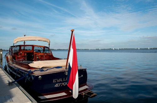 Photo 22 - Luxury Houseboat With Roof Terrace and Stunning Views Over the Sneekermeer