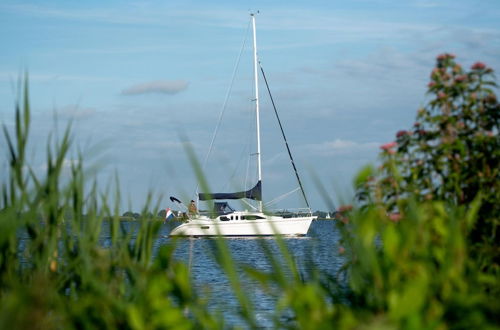 Photo 21 - Luxury Houseboat With Roof Terrace and Stunning Views Over the Sneekermeer