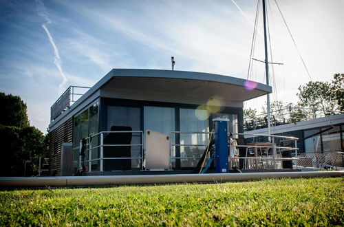 Photo 30 - Houseboat With Roof Terrace and Beautiful View