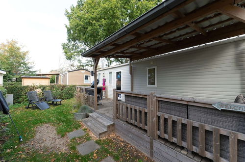 Photo 2 - Comfortable Chalet in Renesse With Garden