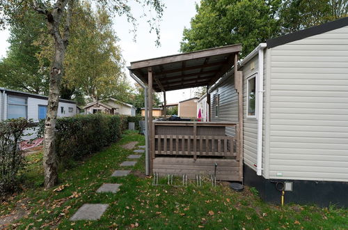 Photo 25 - Comfortable Chalet in Renesse With Garden