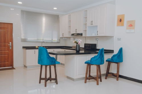 Photo 4 - Sunrise Fully Furnished Apartments