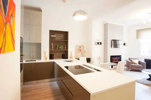 Photo 5 - Impressive 2 Bedroom Luxury Flat in Chelsea