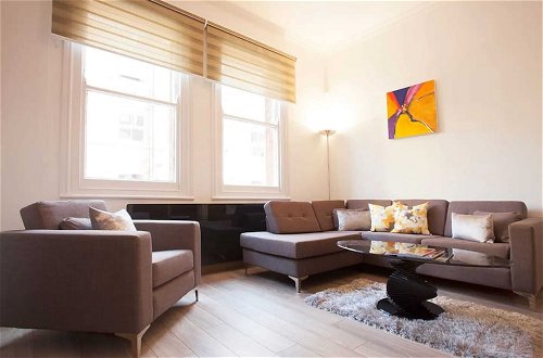 Foto 17 - Impressive 2 Bedroom Luxury Flat in Chelsea