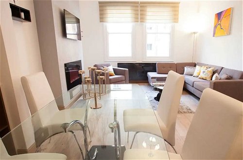 Foto 13 - Impressive 2 Bedroom Luxury Flat in Chelsea
