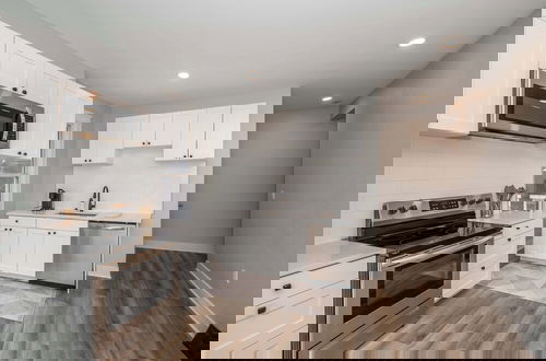 Photo 8 - The Luxe Spot 2