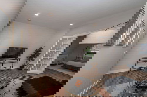 Photo 34 - The Luxe Spot Suites