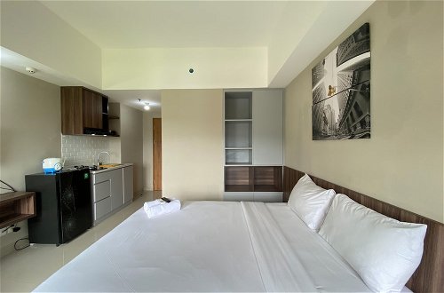 Photo 3 - Fancy Studio Apartment At Gateway Park Lrt City Bekasi