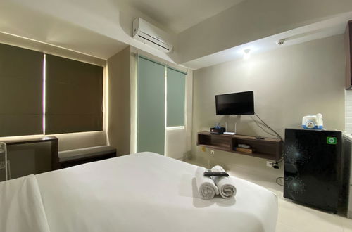 Photo 12 - Fancy Studio Apartment At Gateway Park Lrt City Bekasi