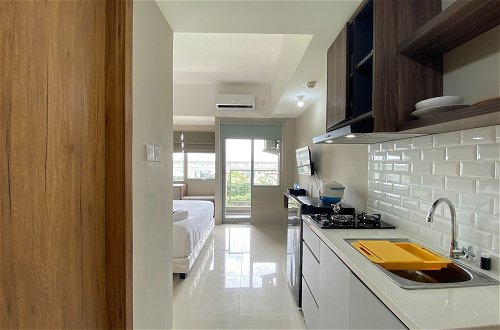 Photo 15 - Fancy Studio Apartment At Gateway Park Lrt City Bekasi