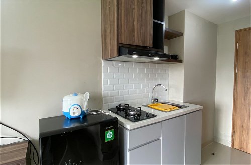 Photo 7 - Fancy Studio Apartment At Gateway Park Lrt City Bekasi