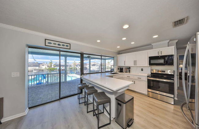 Waterfront Pool House w/ Heated Pool! - Foto 12