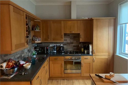 Photo 13 - 2 Bedroom Penthouse Apartment in Leafy City Centre