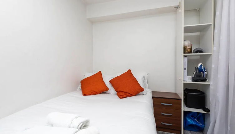 Photo 1 - 1 Bedroom Light Studio Flat in Surrey Quays