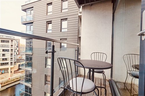 Photo 20 - Deluxe City Apt, Beautiful River View,free Parking