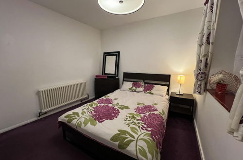 Foto 2 - Specious 2 x Double Bedroom Flat in London E18