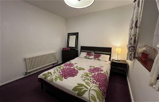 Foto 2 - Specious 2 x Double Bedroom Flat in London E18