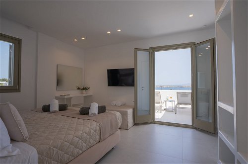 Photo 5 - Luxury Paradise Villa Odyssey In Paros