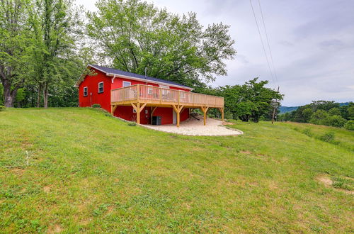 Photo 11 - Ararat Home w/ Spacious Yard & Mountain Views