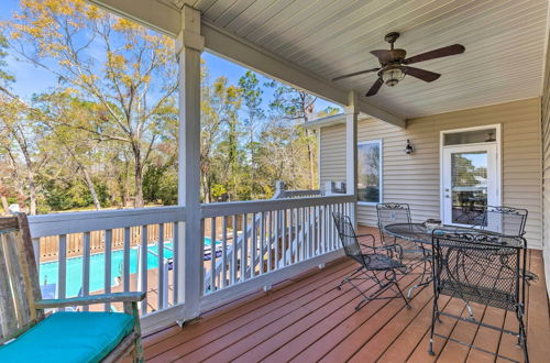 Photo 10 - Spacious Gulf Shores Hideaway With Pool + Deck