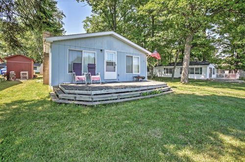 Foto 5 - Cozy Lakefront Hale Cabin w/ Access to Boat Ramp