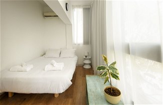 Photo 2 - Stylish 2-Bedroom Green Oasis