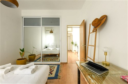 Foto 9 - Stylish 2-Bedroom Green Oasis