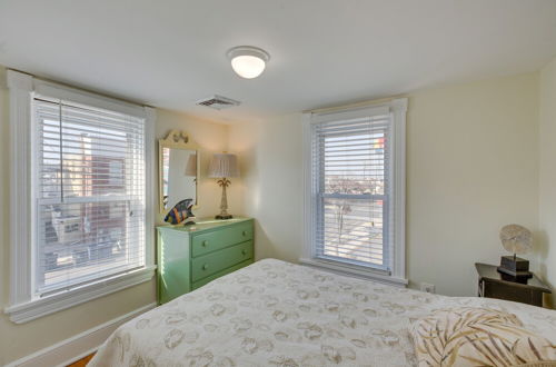 Photo 4 - Wildwood House w/ Enclosed Porch - Walk to Beach