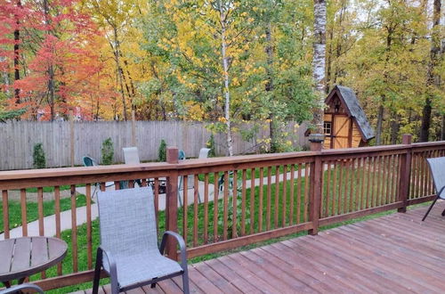 Foto 14 - Wooded Mcgrath Home w/ Sauna Near Soo Line Trail